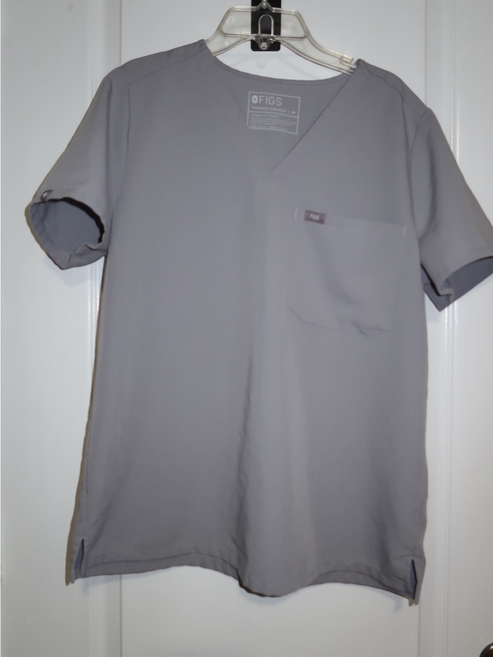 FIGS Catarina one pocket scrub top